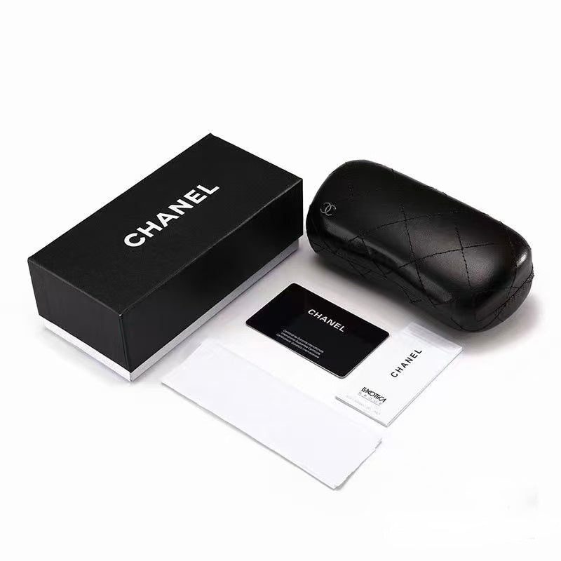 Boîte et accessoires